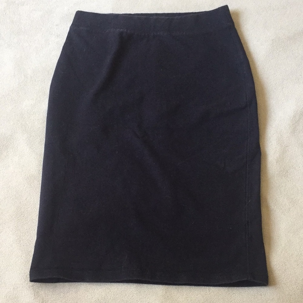 Stretchy bodycon black pencil skirt